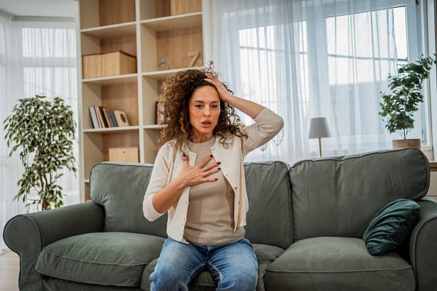 What Are the Signs and Symptoms of Precipitated Withdrawal?
